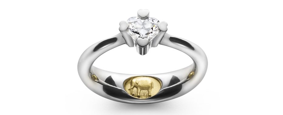 Unik forlovelsesring i platin med hjerteformet diamant og indlæg af elefant i guld - Juveler Ragnar R. Jørgensen